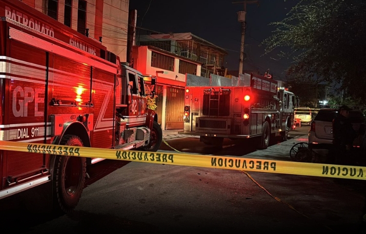 Se incendia vivienda en Guadalupe por almacenamiento de pirotecnia