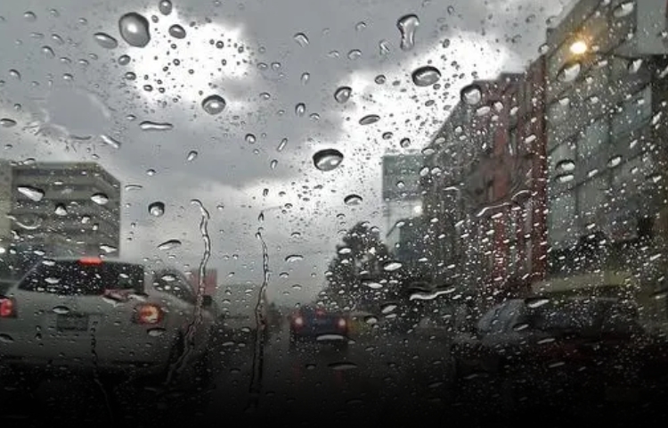 Prevén lluvias fuertes y descenso ligero de temperatura en Monterrey