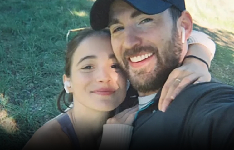 Nace la primera hija de Chris Evans y Alba Baptista