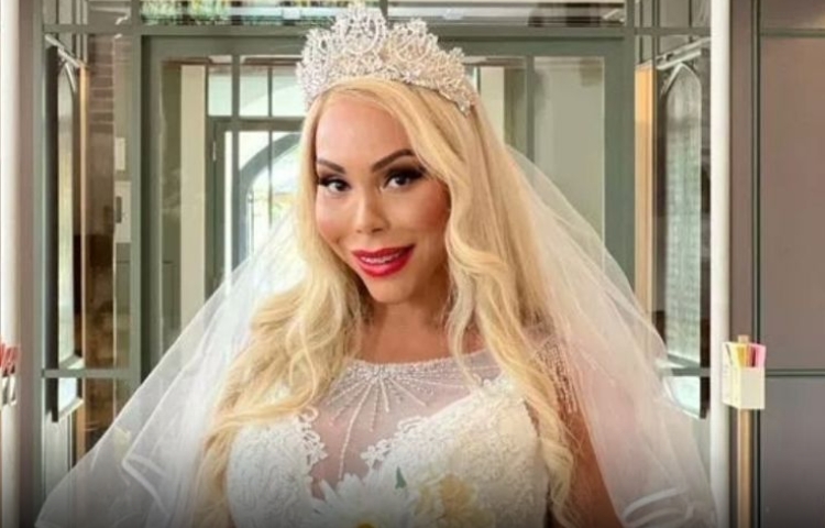 Termina el matrimonio más inusual; influencer se divorcia de sí misma