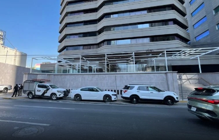 Catean consultorio en Monterrey por presunta privación ilegal de una mujer