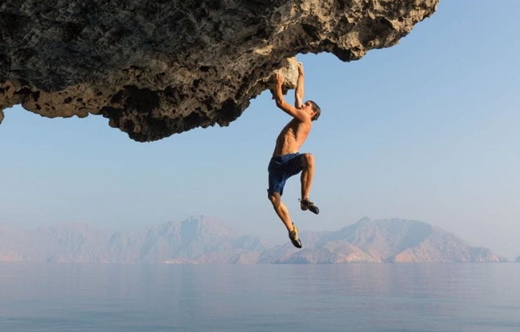 Netflix emitirá en directo la escalada extrema del famoso escalador Alex Honnold