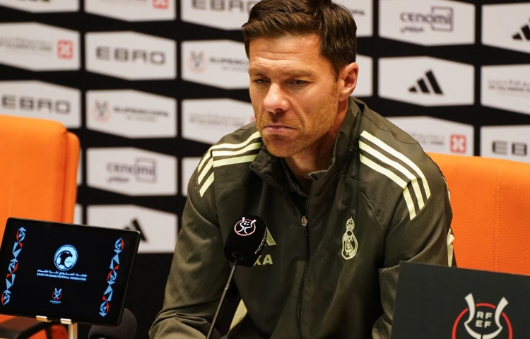 Real Madrid anuncia la salida de Xabi Alonso y nombra a Arbeloa