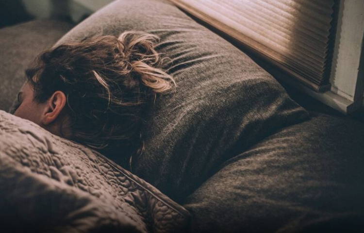 Cuidarte hoy, vivir mejor mañana: la importancia del sueño y la salud