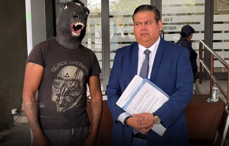Presentan en NL la ‘Ley Therian’ para proteger la libertad de expresión en escuelas
